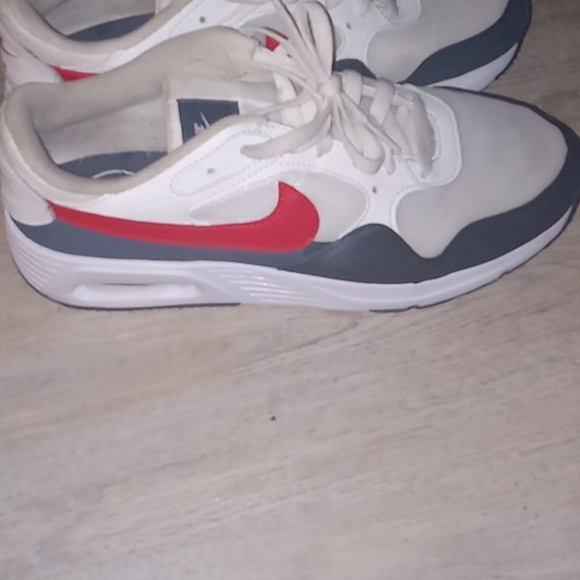 Nike Air max size 9 white red and blue - Picture 2 of 5